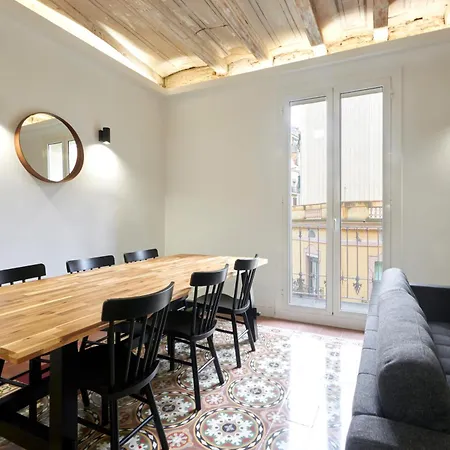 Comfortable Apartment Next To Apolo Theater Apartment Barcelona